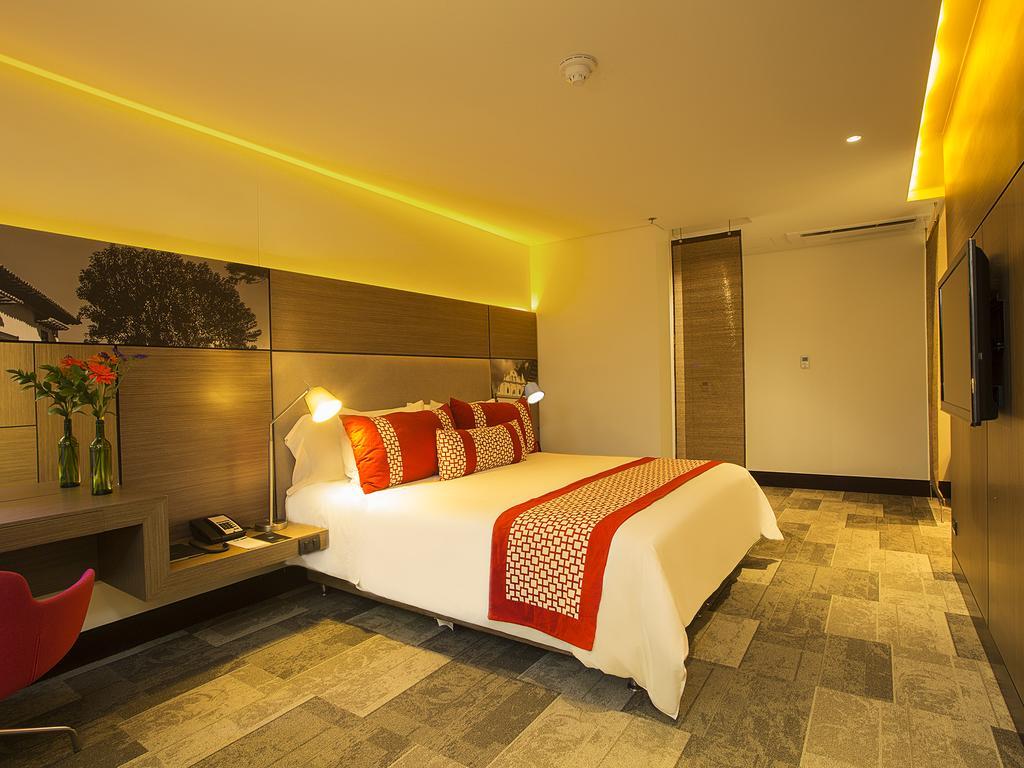 Ek Hotel By Preferred Hotels Group Bogota Exterior photo